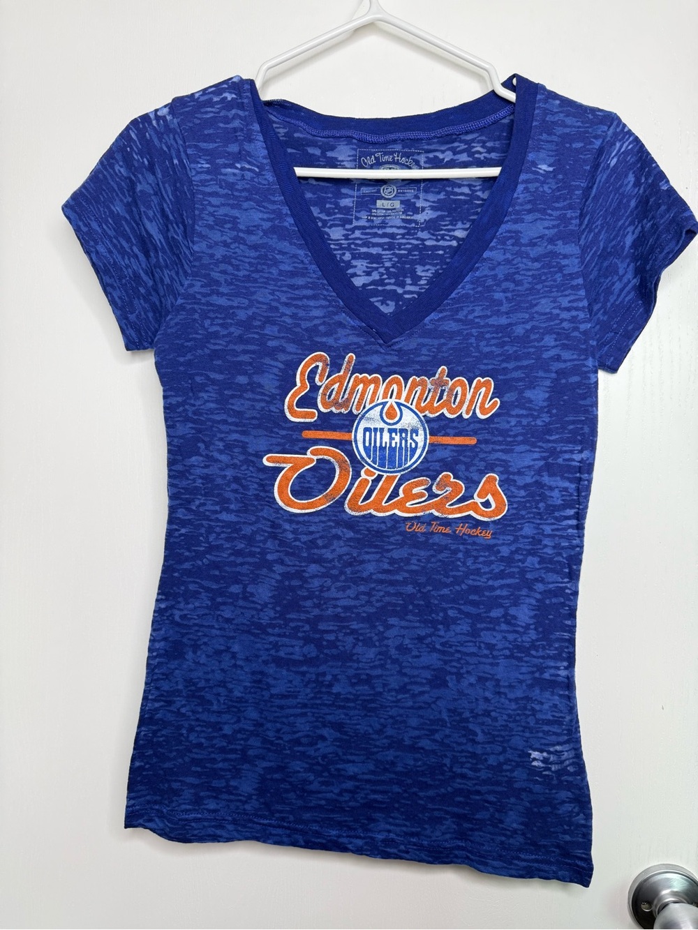 Edmonton Oilers Women’s Blue V-Neck Team Tee Sheer Large